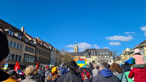 Friedens-Mahnwache auf dem Schweinfurter Marktplatz